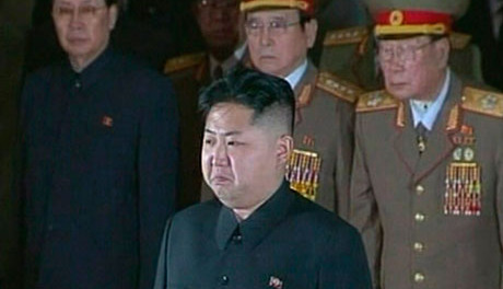 Kim-Jong-un-pays-his-resp-007