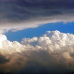 Strange “HAARP” Light Beam Seen in Clouds VIDEO