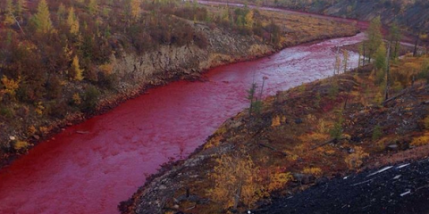 russian river turns red