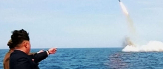 la-north-korea-submarine-missile-test-20150509
